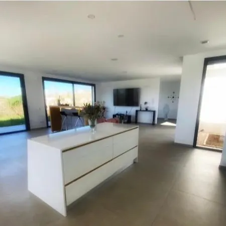 Casa de Férias Bungalow, Gated In Amongst Fruit Trees, Private Pool, Panoramic Views